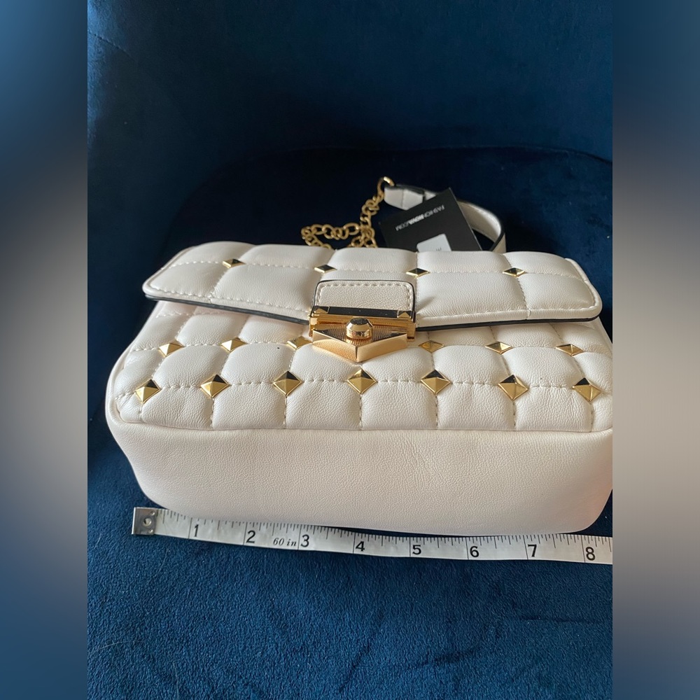 White quilted and studded flap bag - Picture 5 of 7